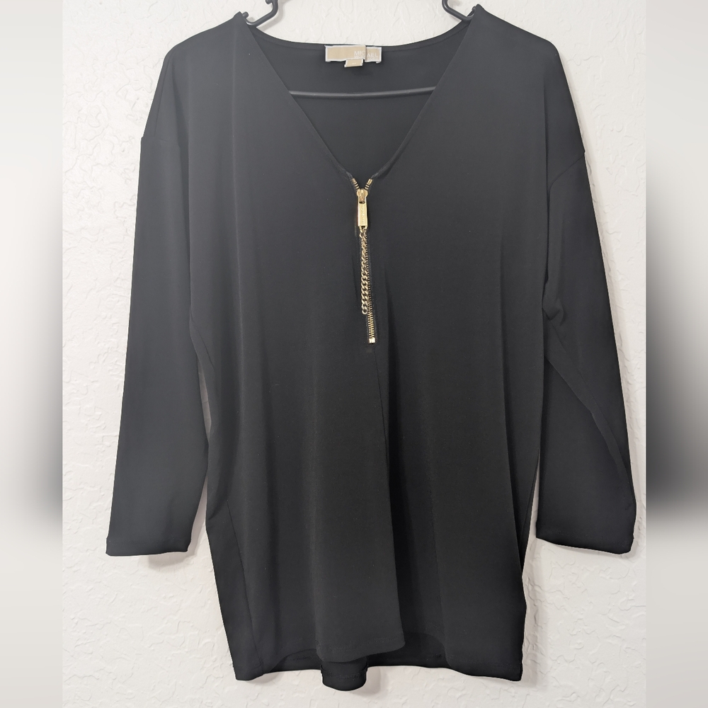 Women's Michael Kors Black Front V-Neck 1/2 Zip Roll Tab Sleeve Top Size M